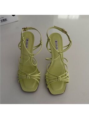 Strappy Knotted leather Green Women's Stiletto Heels Sandals size 5 new in box